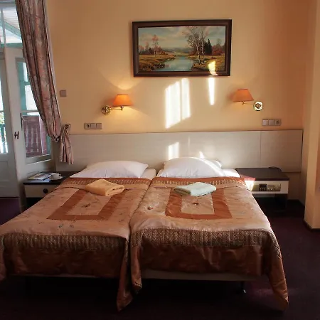 Osrodek Wypoczynkowy Rzemieslnik * שצ'קלארסקה פוראובה